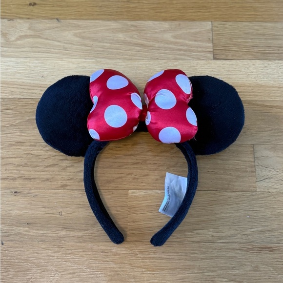 Minnie Mouse Disneyland Ears Black Headband with Red Polka Dot Bow - Picture 5 of 5